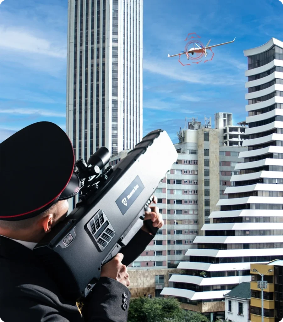 Protección del espacio aéreo y detección de intrusos.